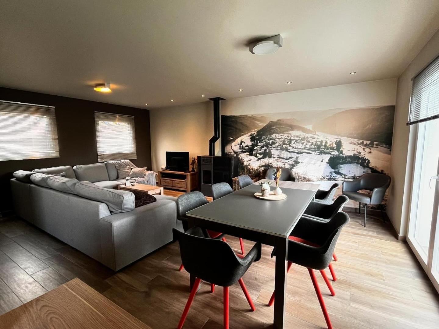 Vila Sous Les Feuilles Redu Exteriér fotografie