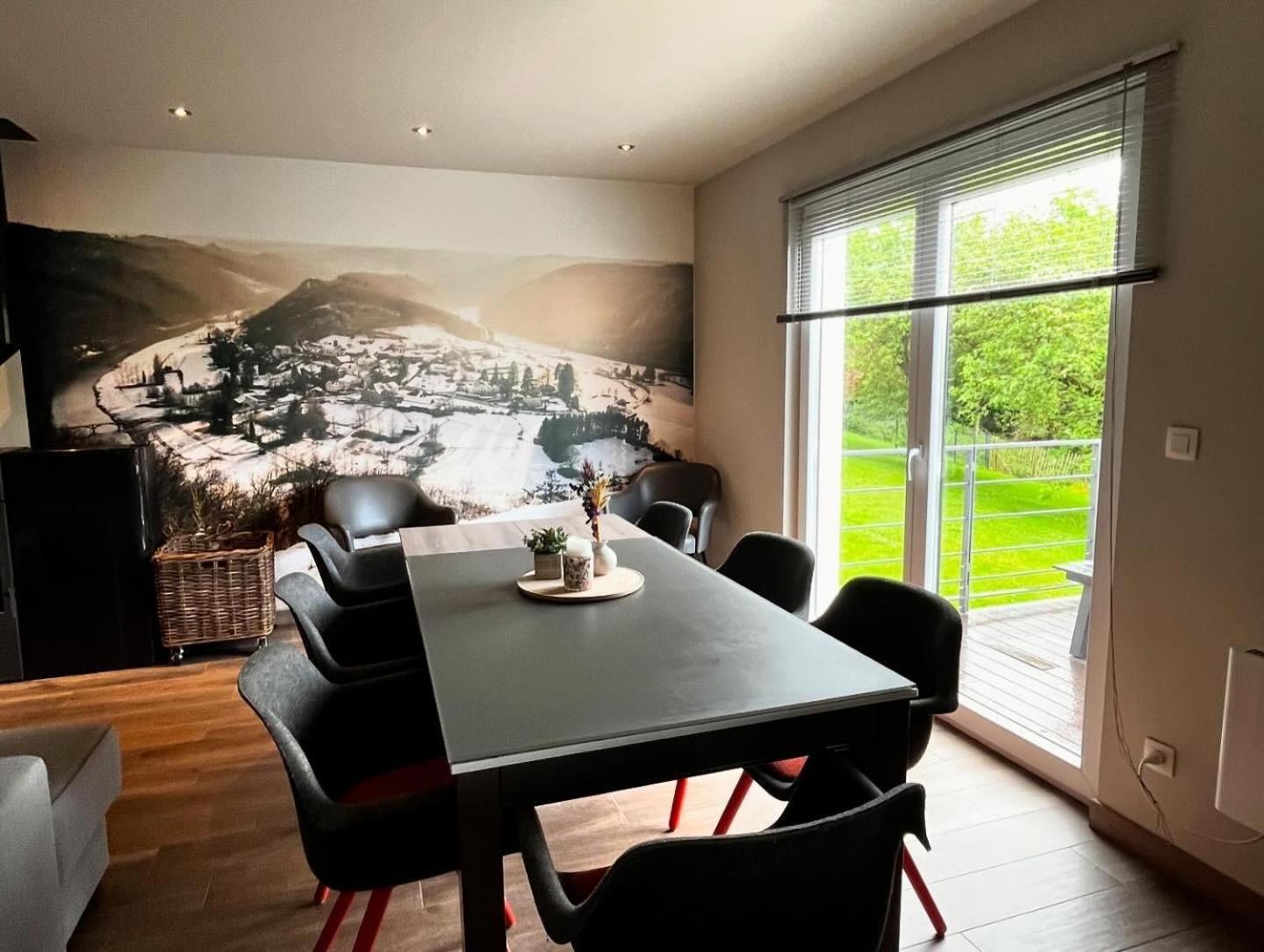 Vila Sous Les Feuilles Redu Exteriér fotografie